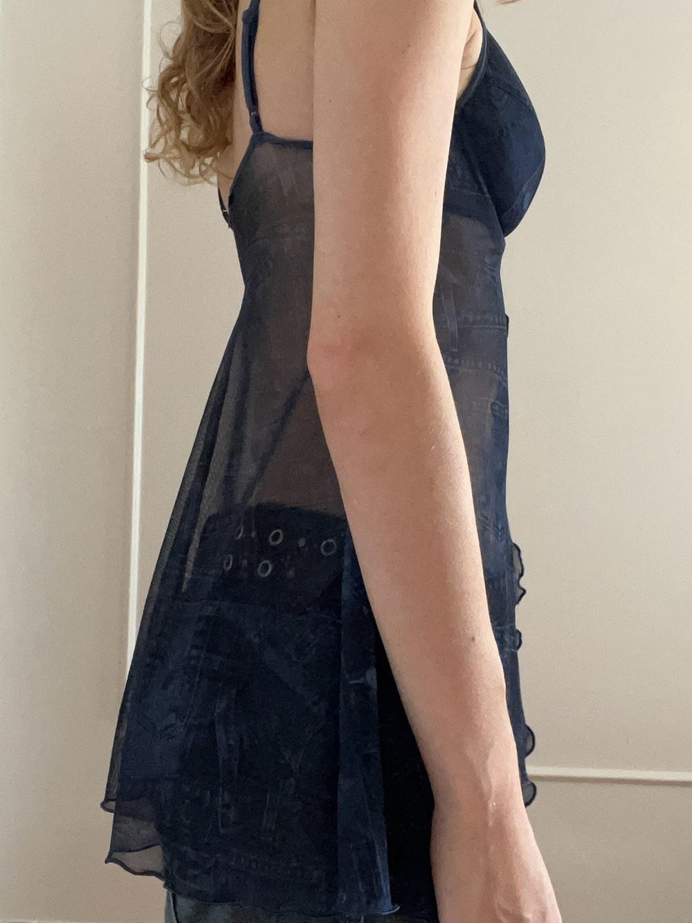 La SENZA Navy Sheer Mesh Camisole with Scalloped Front - Picture 2 of 4
